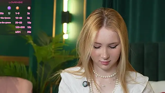 LiraKink online show from April 8, 4:14 am