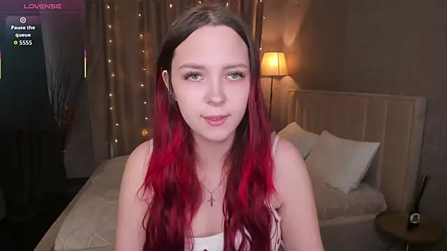Snapshot of Monica__Queen chatting on October 16, 5:16 am Monica Queen online show from October 16, 5:16 am