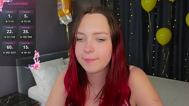 Snapshot of Monica__Queen chatting on October 1, 3:33 am Monica Queen online show from October 1, 3:33 am
