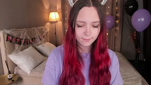 Monica  Queen online show from October 27, 5:30 am