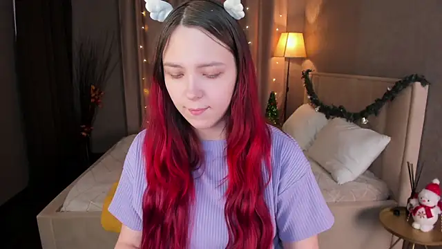 Monica  Queen online show from December 5, 5:28 am