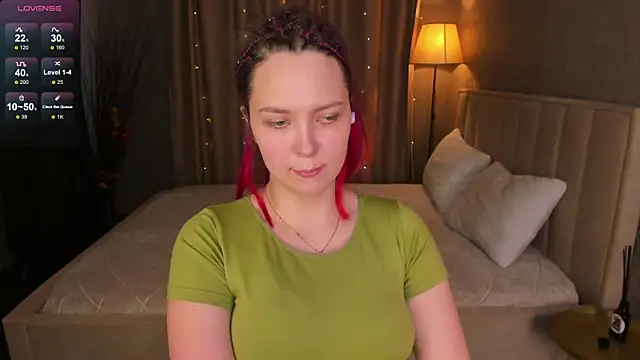 Monica  Queen online show from February 3, 6:33 am