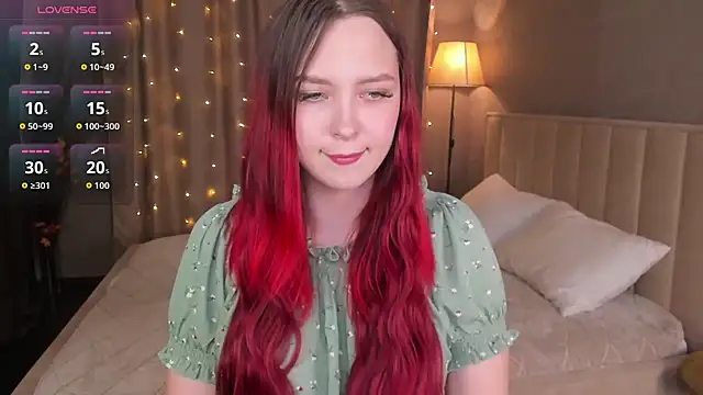 Snapshot of Monica__Queen chatting on October 13, 5:31 am Monica Queen online show from October 13, 5:31 am