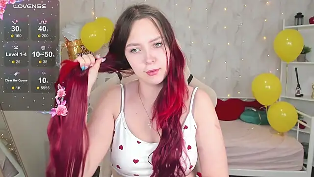 Snapshot of Monica__Queen chatting on October 2, 5:33 am Monica Queen online show from October 2, 5:33 am