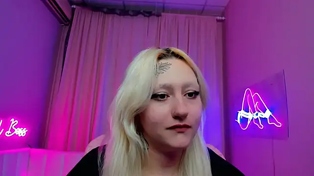 Snapshot of JuliaSharkk chatting on September 30, 1:55 am JuliaSharkk online show from September 30, 1:55 am