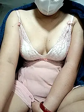 JinjinLy online show from October 25, 3:28 am