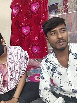 Snapshot of Love_Queen11 chatting on November 11, 6:58 pm Love Queen11 online show from November 11, 6:58 pm