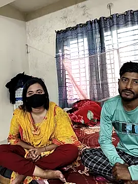 Snapshot of Love_Queen11 chatting on December 16, 8:18 am Love Queen11 online show from December 16, 8:18 am