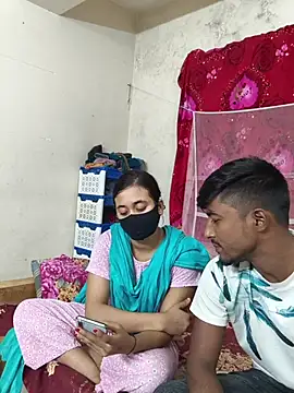 Snapshot of Love_Queen11 chatting on November 3, 4:54 pm Love Queen11 online show from November 3, 4:54 pm