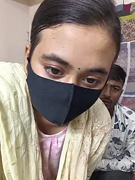 Snapshot of Love_Queen11 chatting on November 5, 5:05 pm Love Queen11 online show from November 5, 5:05 pm