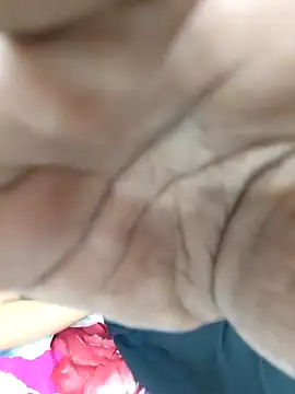 Snapshot of Love_Queen11 chatting on October 25, 8:35 am Love Queen11 online show from October 25, 8:35 am