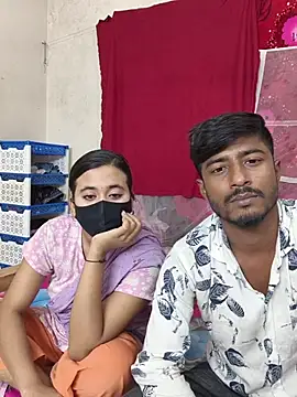 Snapshot of Love_Queen11 chatting on November 16, 3:50 pm Love Queen11 online show from November 16, 3:50 pm