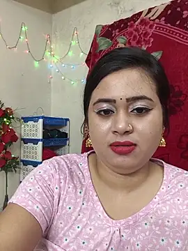 Snapshot of Love_Queen11 chatting on May 10, 3:47 pm Love Queen11 online show from May 10, 3:47 pm
