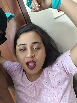 Love Queen11 online show from July 18, 4:26 pm