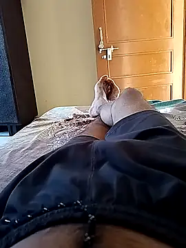 Snapshot of fuckherboi chatting on October 3, 11:12 am fuckherboi online show from October 3, 11:12 am