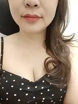 Girl Shy2000 online show from April 19, 9:39 pm
