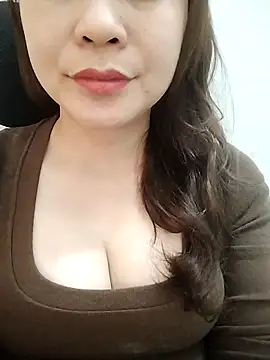 Girl Shy2000 online show from March 13, 2:49 am