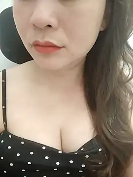 Girl Shy2000 online show from May 1, 12:21 pm