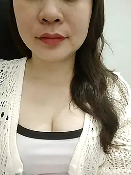 Girl Shy2000 online show from March 28, 11:28 pm