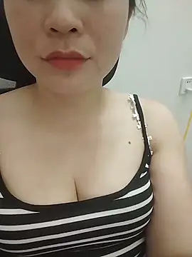 Girl Shy2000 online show from May 20, 10:45 am