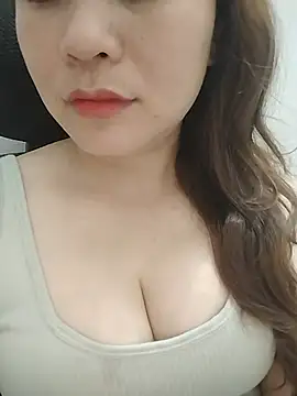 Girl Shy2000 online show from May 28, 2:23 pm
