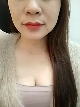 Girl Shy2000 online show from December 18, 5:23 am