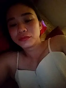 Snapshot of Girl_Shy2000 chatting on October 9, 7:42 am Girl Shy2000 online show from October 9, 7:42 am