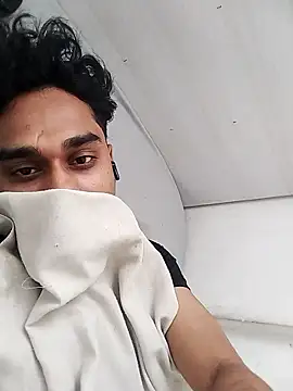 Snapshot of Ilhaamgrey chatting on October 5, 11:34 am Ilhaamgrey online show from October 5, 11:34 am