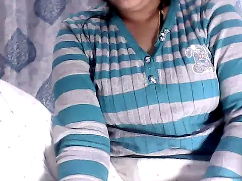 Snapshot of RINA_RANI_0 chatting on November 12, 11:30 pm RINA RANI 0 online show from November 12, 11:30 pm