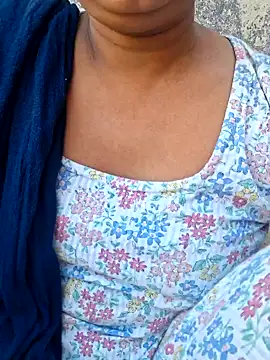 Snapshot of RINA_RANI_0 chatting on September 24, 10:22 am RINA RANI 0 online show from September 24, 10:22 am