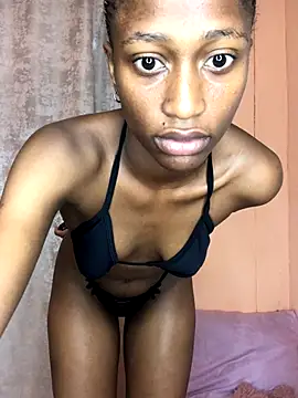 Caramel102004 online show from September 27, 8:04 pm