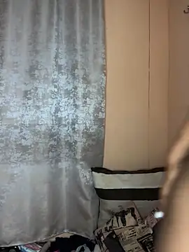 Caramel102004 online show from November 19, 10:21 pm