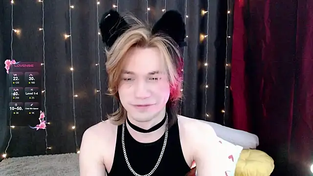 Snapshot of evan_reinhart chatting on November 8, 12:47 am evan reinhart online show from November 8, 12:47 am