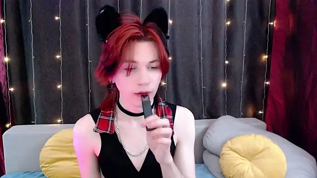 Snapshot of evan_reinhart chatting on November 30, 8:09 pm evan reinhart online show from November 30, 8:09 pm