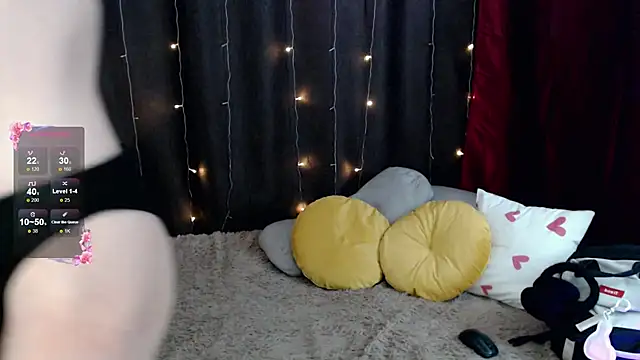 Snapshot of evan_reinhart chatting on November 12, 4:00 pm evan reinhart online show from November 12, 4:00 pm