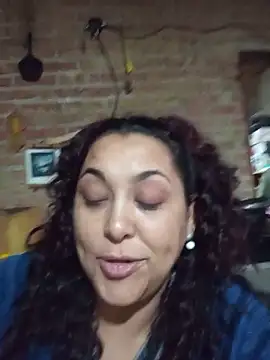 Snapshot of Lobizona chatting on June 3, 6:12 pm Lobizona online show from June 3, 6:12 pm