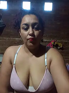 Snapshot of Lobizona chatting on June 23, 7:01 pm Lobizona online show from June 23, 7:01 pm