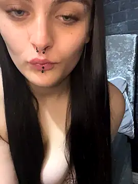 Snapshot of ScarStarX chatting on October 9, 9:54 am ScarStarX online show from October 9, 9:54 am