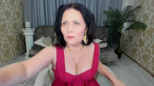 CelestineDream online show from November 1, 11:59 am