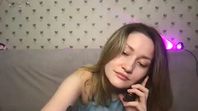 Snapshot of Veyriona chatting on October 25, 1:34 pm Veyriona online show from October 25, 1:34 pm