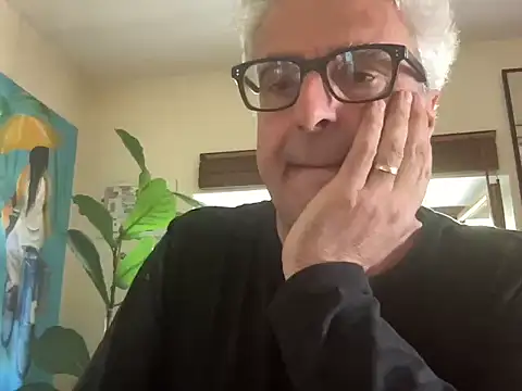 Snapshot of chtentation chatting on April 7, 3:25 pm chtentation online show from April 7, 3:25 pm