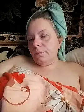 Snapshot of Fiona696 chatting on October 11, 9:54 am Fiona696 online show from October 11, 9:54 am