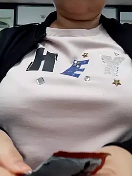 Kimkhaepretty online show from November 7, 3:11 am