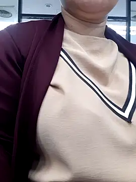 Snapshot of Kimkhaepretty chatting on February 13, 2:11 am Kimkhaepretty online show from February 13, 2:11 am