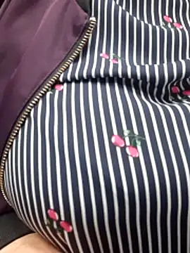 Kimkhaepretty online show from December 16, 6:28 am