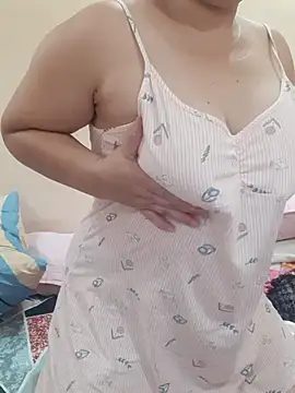 Snapshot of Kimkhaepretty chatting on February 7, 11:29 am Kimkhaepretty online show from February 7, 11:29 am