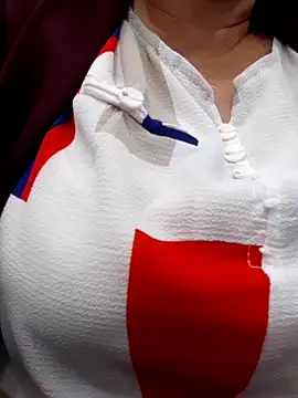 Snapshot of Kimkhaepretty chatting on February 12, 5:51 am Kimkhaepretty online show from February 12, 5:51 am