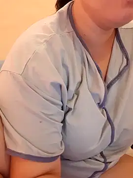 Snapshot of Kimkhaepretty chatting on February 28, 12:32 am Kimkhaepretty online show from February 28, 12:32 am