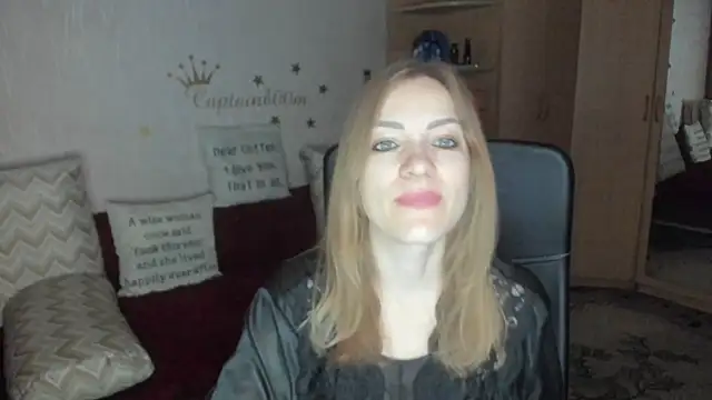 Tiffany Bates online show from October 13, 3:19 am