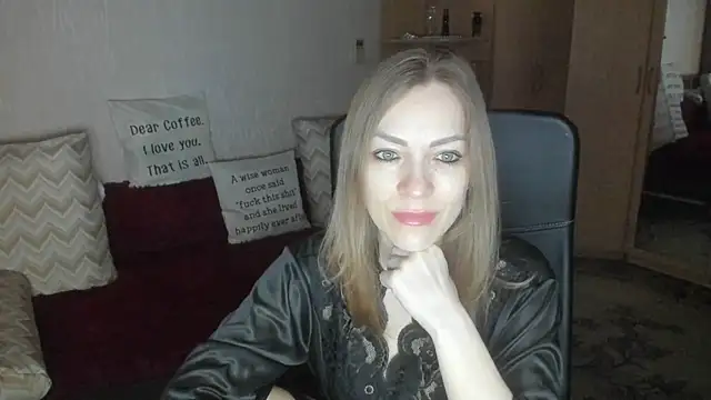 Tiffany Bates online show from March 16, 3:14 am